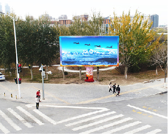 江华户外大屏广告投放要点。